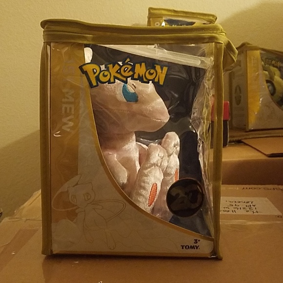 Hot Topic Accessories - 20th Anniversary Mew Plush